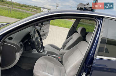 Седан Volkswagen Passat 2002 в 