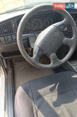 Універсал Volkswagen Passat 1993 в 