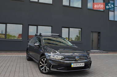 Универсал Volkswagen Passat 2020 в Львове