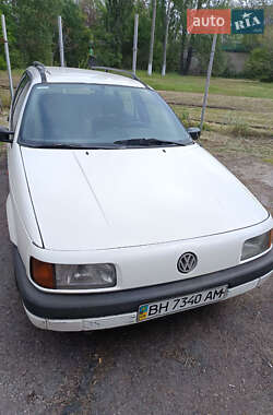 Універсал Volkswagen Passat 1993 в 