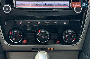 Седан Volkswagen Passat 2015 в 