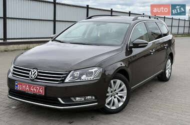 Універсал Volkswagen Passat 2012 в Луцьку
