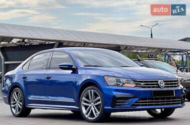 Седан Volkswagen Passat 2016 в Запорожье