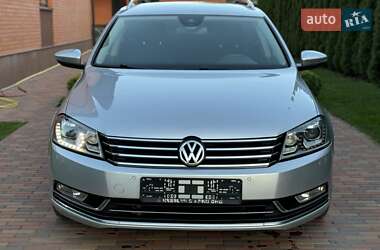 Універсал Volkswagen Passat 2012 в 