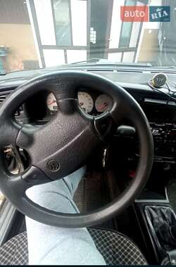 Універсал Volkswagen Passat 1996 в 