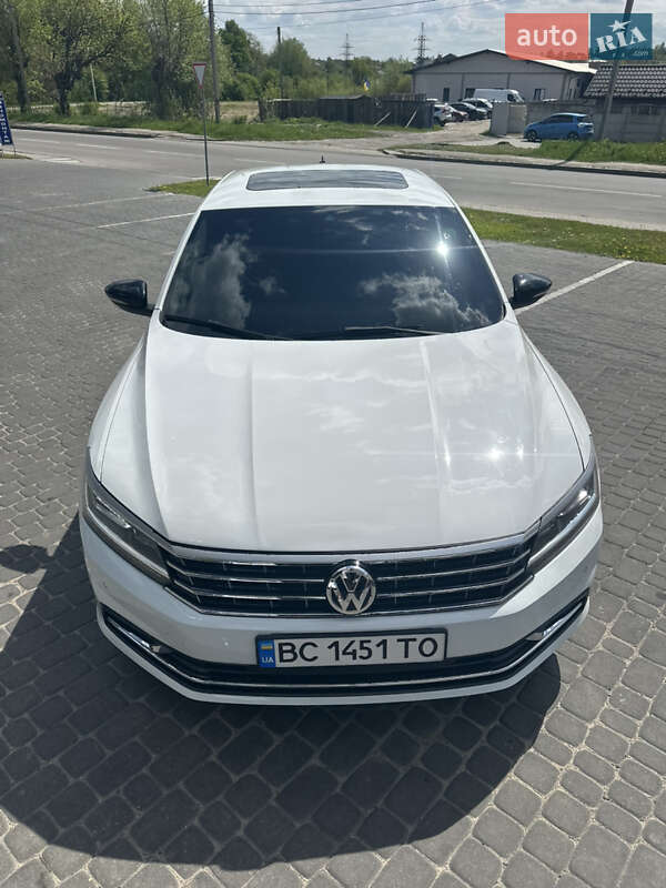 Седан Volkswagen Passat 2017 в Трускавце