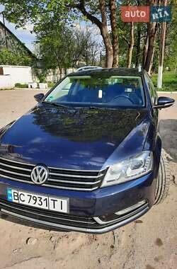 Универсал Volkswagen Passat 2011 в Зборове