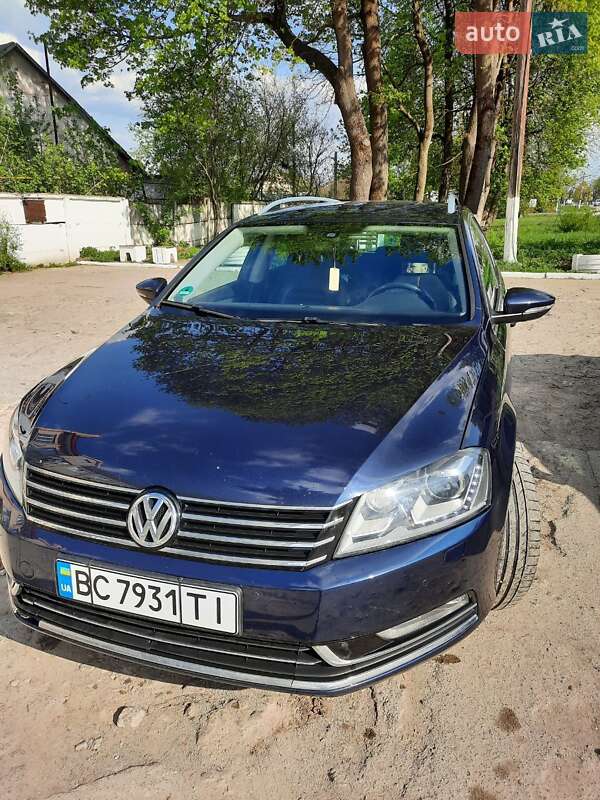 Универсал Volkswagen Passat 2011 в 