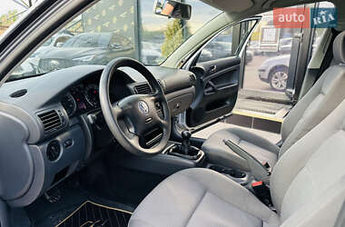 Седан Volkswagen Passat 2004 в 
