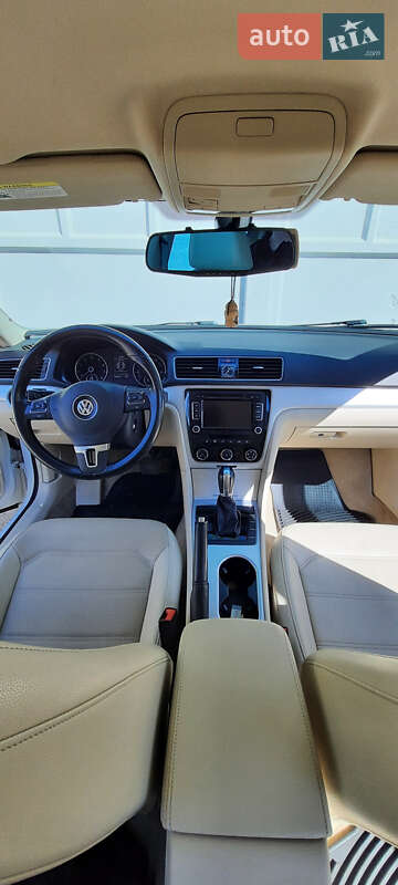 Седан Volkswagen Passat 2012 в Одессе