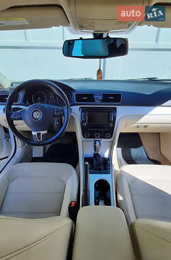 Седан Volkswagen Passat 2012 в 