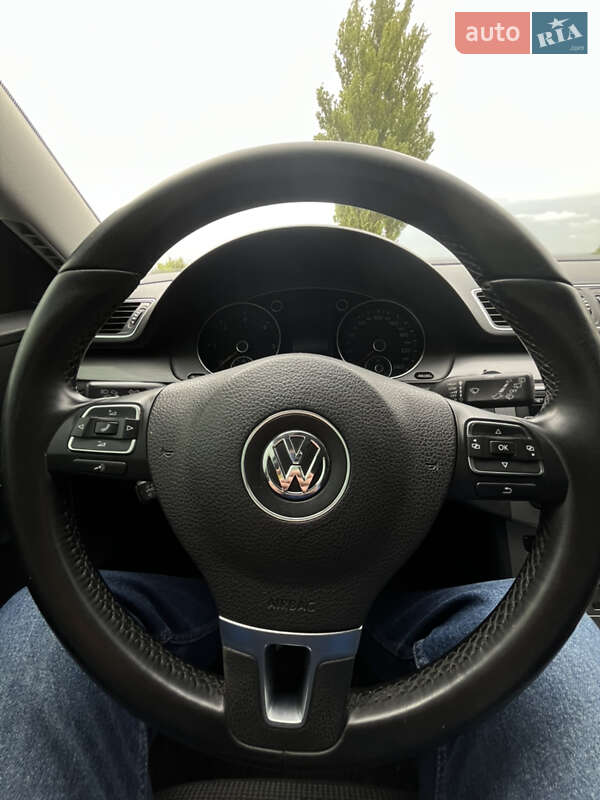 Універсал Volkswagen Passat 2012 в Тетієві