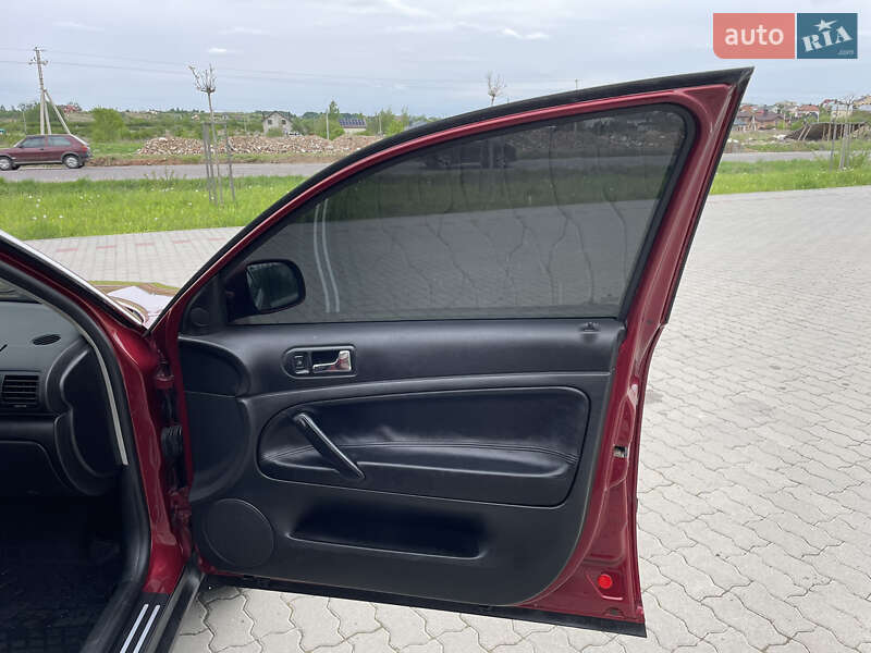 Універсал Volkswagen Passat 2001 в Львові
