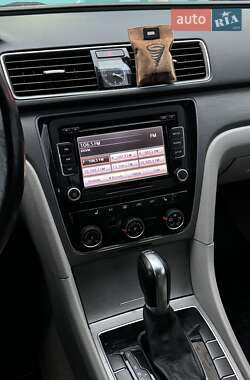 Седан Volkswagen Passat 2014 в 