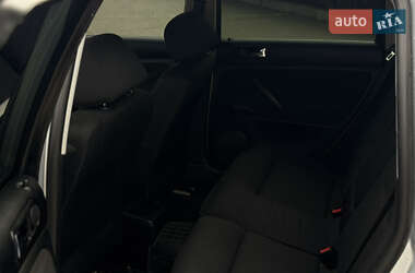 Універсал Volkswagen Passat 2001 в 