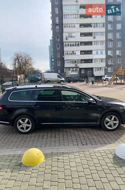 Универсал Volkswagen Passat 2011 в 