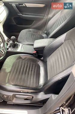 Универсал Volkswagen Passat 2011 в 