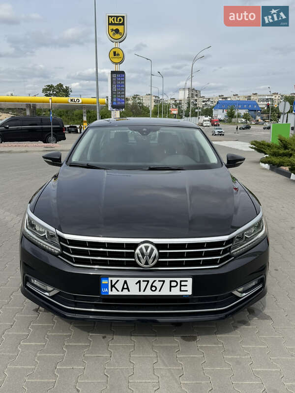 Седан Volkswagen Passat 2017 в 