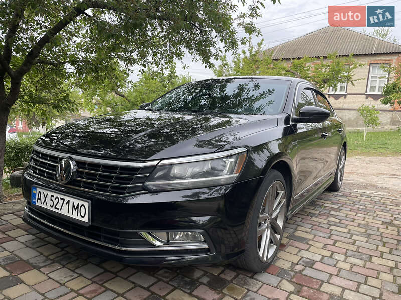 Седан Volkswagen Passat 2017 в Харкові