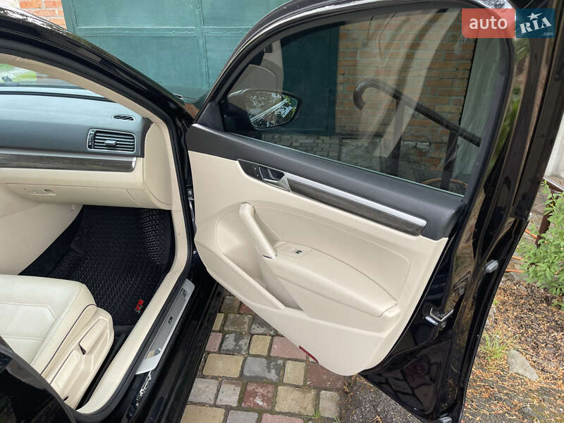 Седан Volkswagen Passat 2017 в Харкові