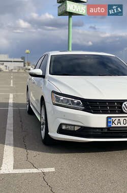 Седан Volkswagen Passat 2017 в 