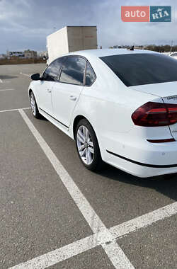 Седан Volkswagen Passat 2017 в 