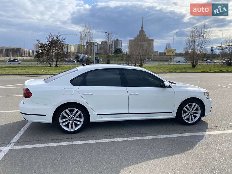 Седан Volkswagen Passat 2017 в Києві