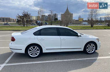 Седан Volkswagen Passat 2017 в 