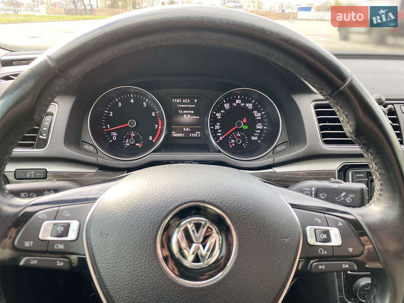 Седан Volkswagen Passat 2017 в Києві
