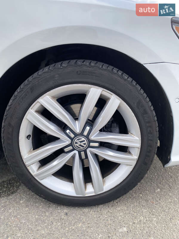 Седан Volkswagen Passat 2017 в Києві