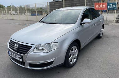 Седан Volkswagen Passat 2006 в Харкові