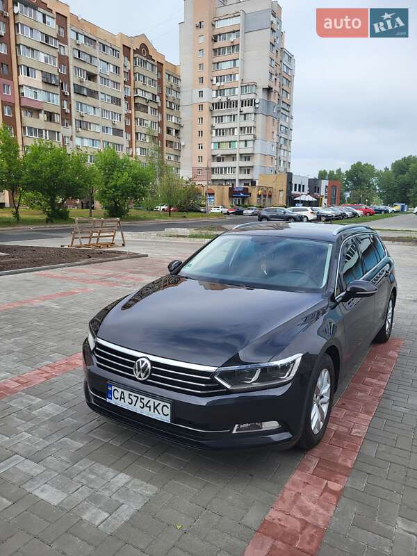 Універсал Volkswagen Passat 2015 в 