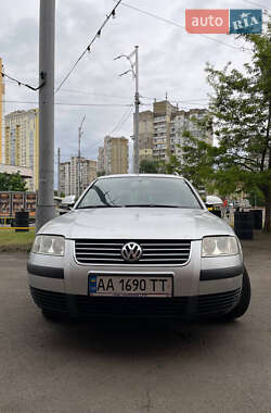 Универсал Volkswagen Passat 2005 в Киеве