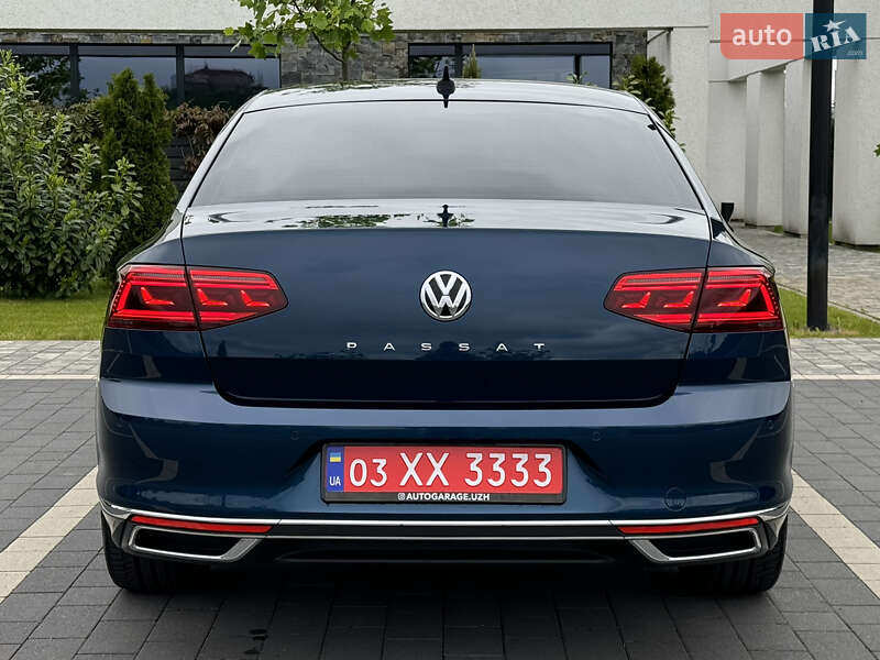 Седан Volkswagen Passat 2019 в Ужгороді