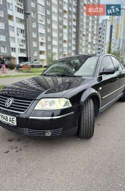Седан Volkswagen Passat 2002 в Киеве