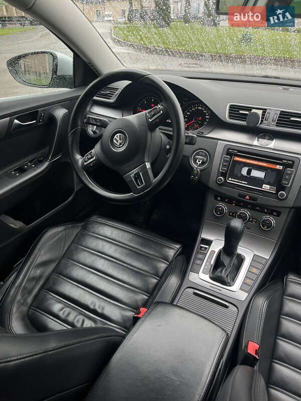 Універсал Volkswagen Passat 2013 в Києві