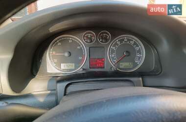 Седан Volkswagen Passat 2004 в 
