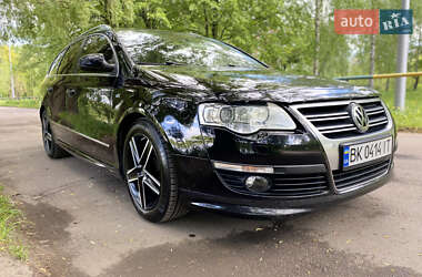 Универсал Volkswagen Passat 2010 в Ровно