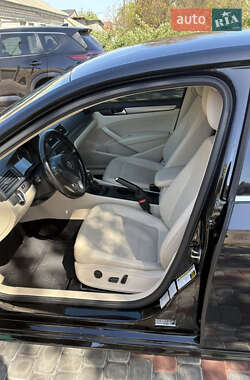 Седан Volkswagen Passat 2015 в 