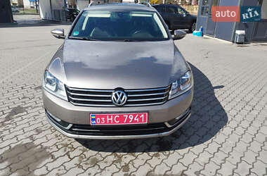 Універсал Volkswagen Passat 2011 в 