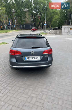 Універсал Volkswagen Passat 2012 в 