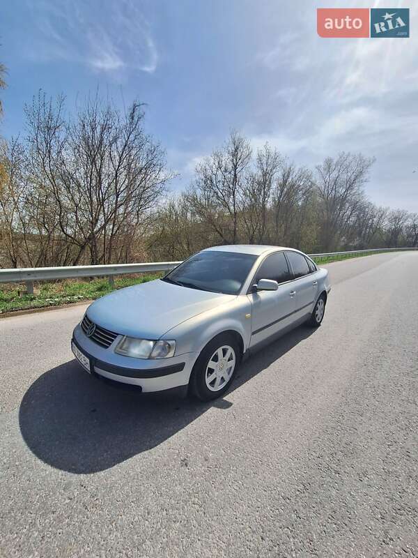 Седан Volkswagen Passat 1999 в Тернополе