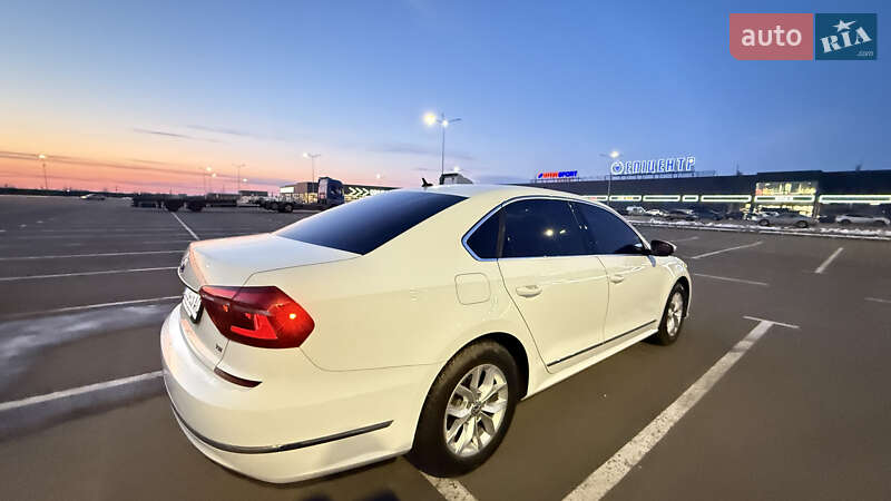 Седан Volkswagen Passat 2017 в Днепре