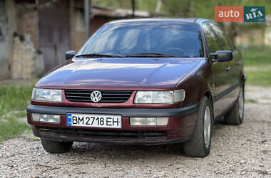 Седан Volkswagen Passat 1996 в Шостке