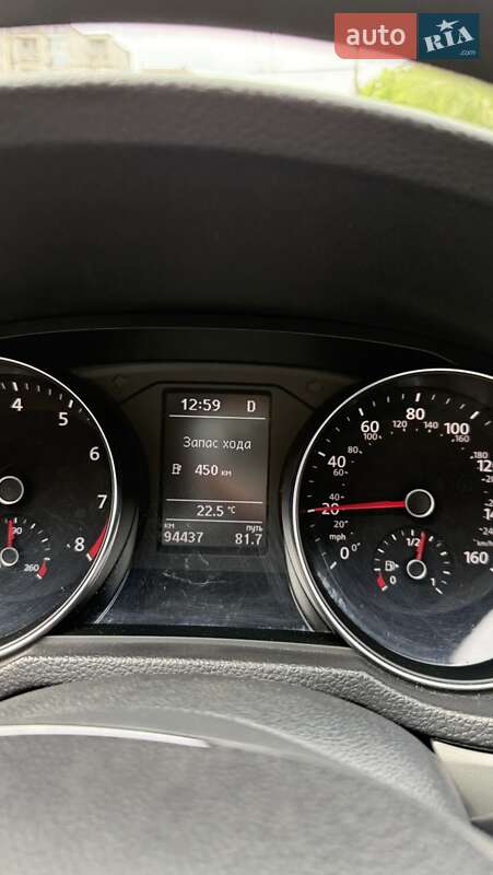 Седан Volkswagen Passat 2017 в Днепре