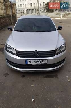 Седан Volkswagen Passat 2013 в Миколаєві