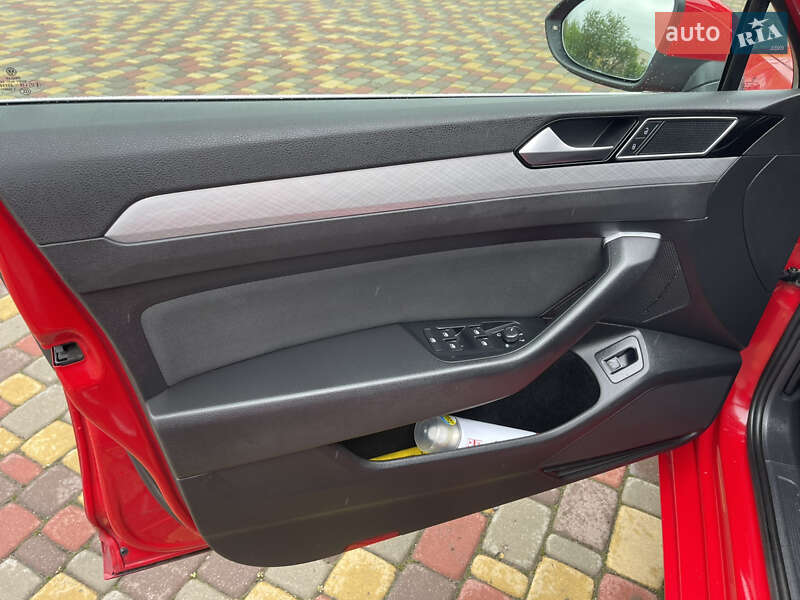 Универсал Volkswagen Passat 2021 в Виноградове фото 30 Универсал Volkswagen Passat 2021 в Виноградове