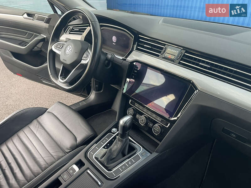 Універсал Volkswagen Passat 2019 в Рівному
