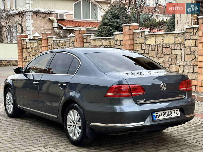 Седан Volkswagen Passat 2012 в Одесі