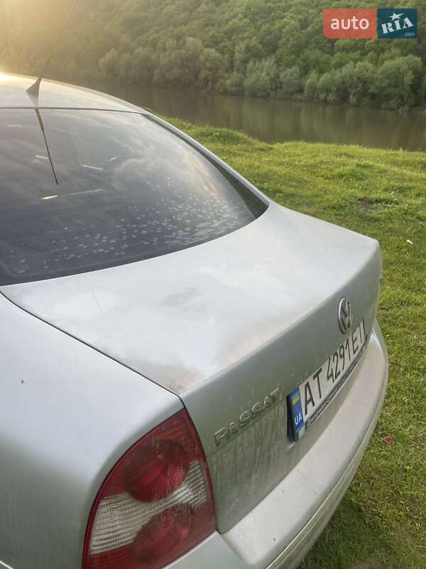 Седан Volkswagen Passat 2002 в Ивано-Франковске